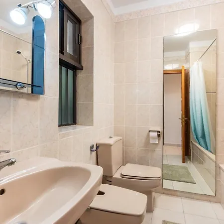 Sunset Two Bedroom Apartment *