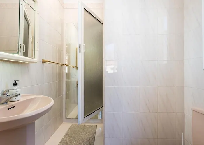 Sunset Two Bedroom Apartman *